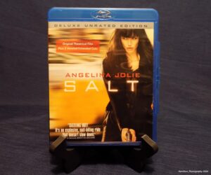 Salt (Deluxe Unrated Edition) [Blu-ray]